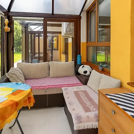 Cozy Nest With Glass Veranda * Varna