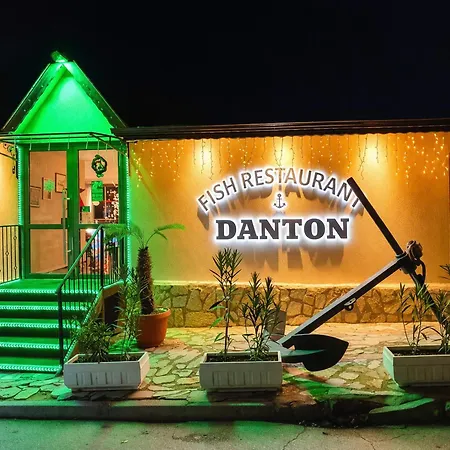 Cozy Nest With Glass Veranda * Varna