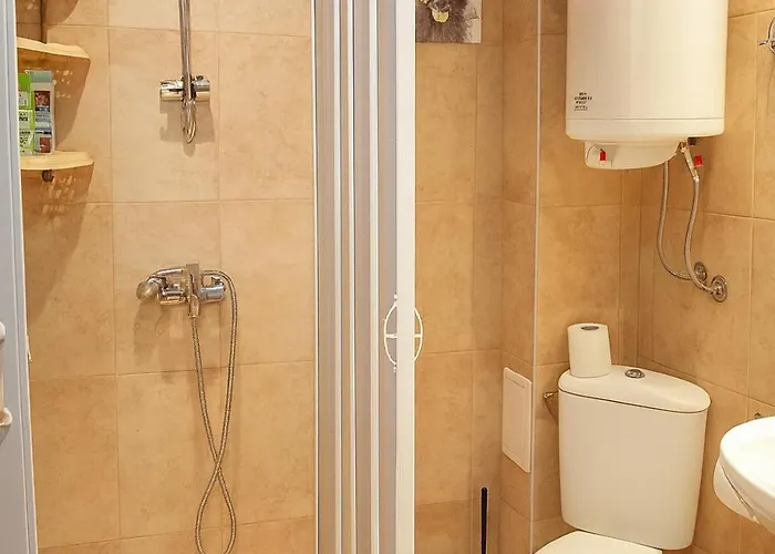 アパート Cozy Nest With Glass Veranda ヴァルナ