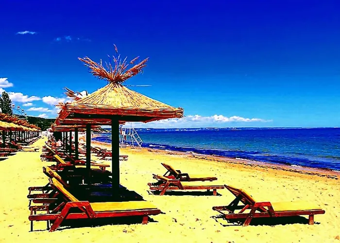 Cozy Nest With Glass Veranda