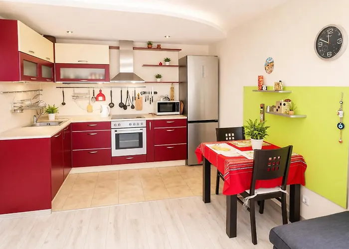 Cozy Nest With Glass Veranda Lejlighed Varna