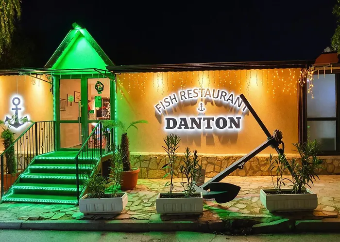 Cozy Nest With Glass Veranda * ヴァルナ