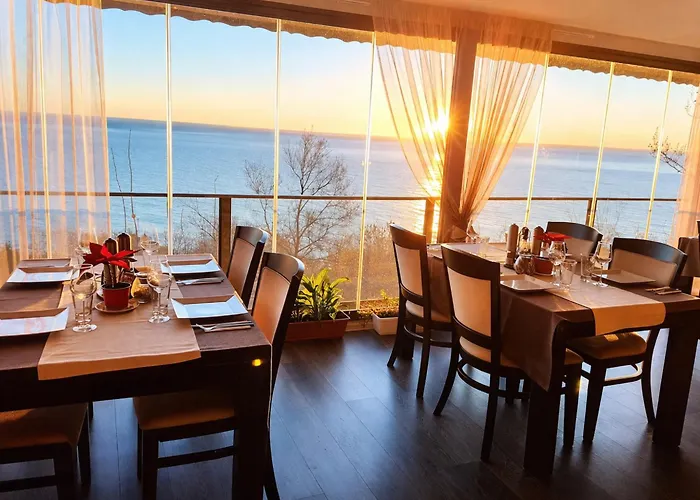 Cozy Nest With Glass Veranda Lejlighed Varna