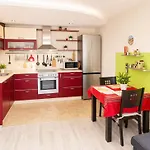 Cozy Nest With Glass Veranda Apartament Warna