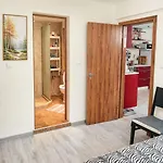 Cozy Nest With Glass Veranda Apartament