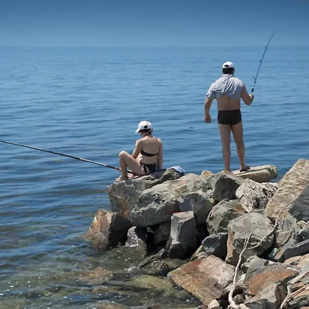 アパート Cozy Nest With Glass Veranda ヴァルナ