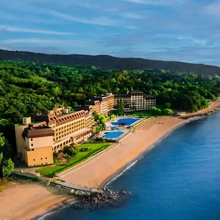 Cozy Nest With Glass Veranda * ヴァルナ