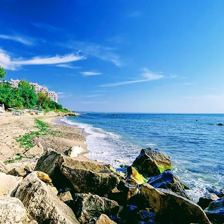 Cozy Nest With Glass Veranda * ヴァルナ