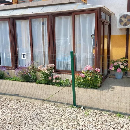 Lejlighed Cozy Nest With Glass Veranda