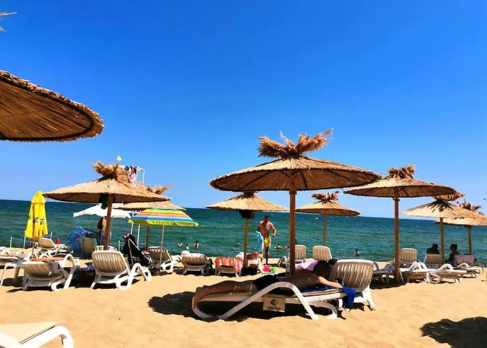 Cozy Nest With Glass Veranda